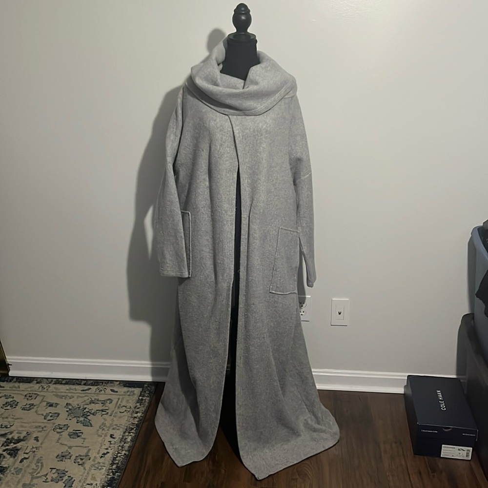 FP Beach Fleece Cape